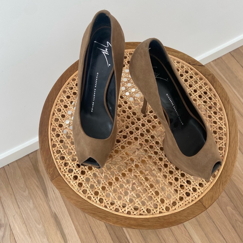 Giuseppe Zanotti Platform Peep Toe Pump